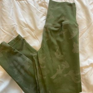 P’tula 23” Stealth Legging